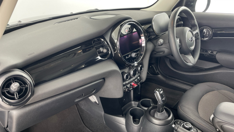 MINI Hatchback 1.5 Cooper Classic Premium 5dr Auto Petrol Hatchback